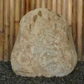 Artikelbild 3 des Artikels “Riverstone Laterne mit geschnitztem Motiv auf einer Seite, Licht kann durchscheinen! Durchschnittliche Größe 40 - 49cm Höhe “